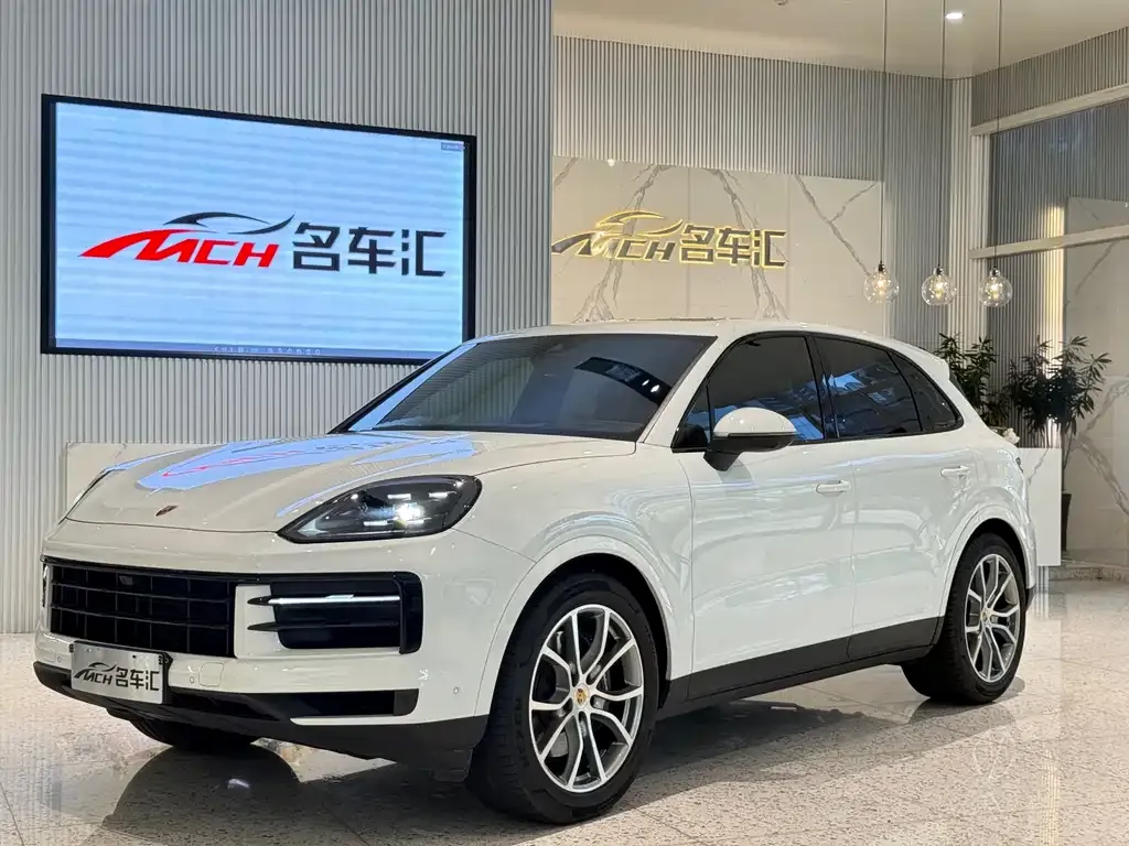 Porsche Cayenne — фото 1