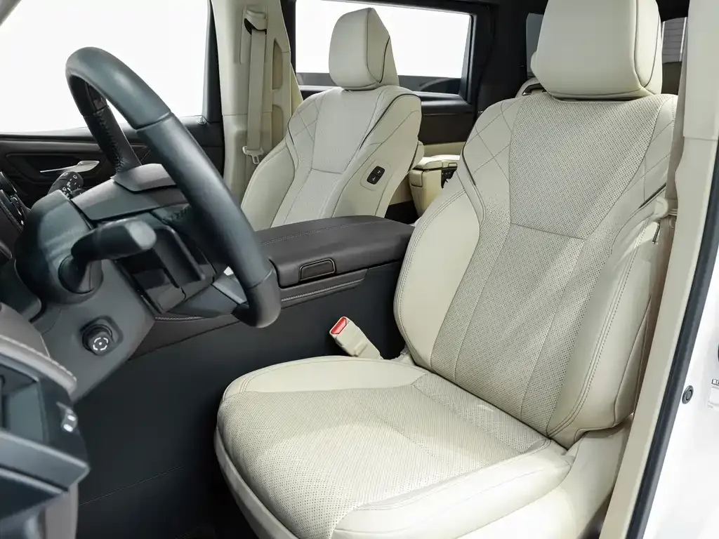 Toyota Alphard — фото 6