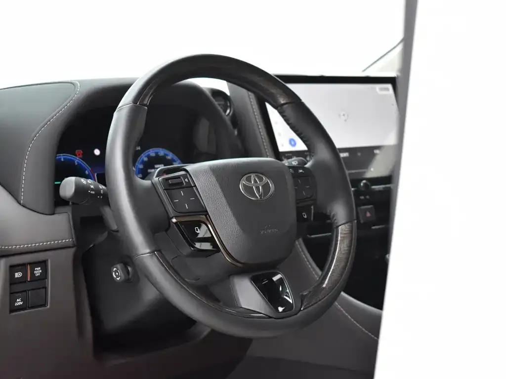 Toyota Alphard — фото 5
