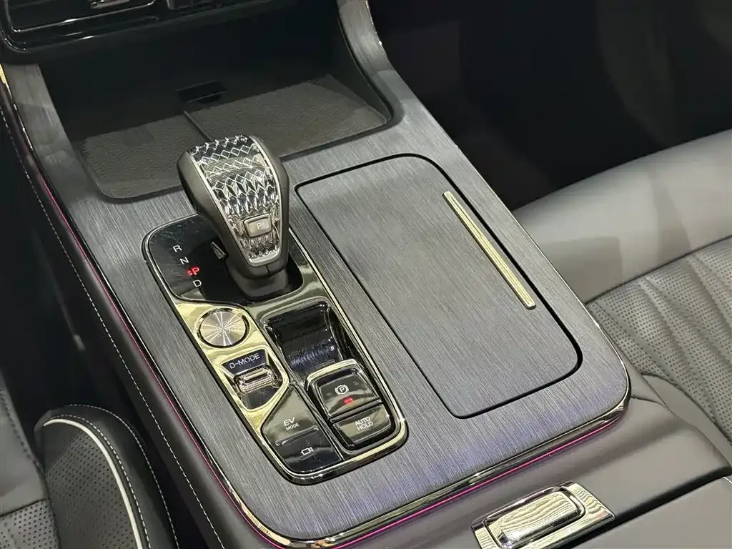 GAC Motor Trumpchi GS8 — фото 4
