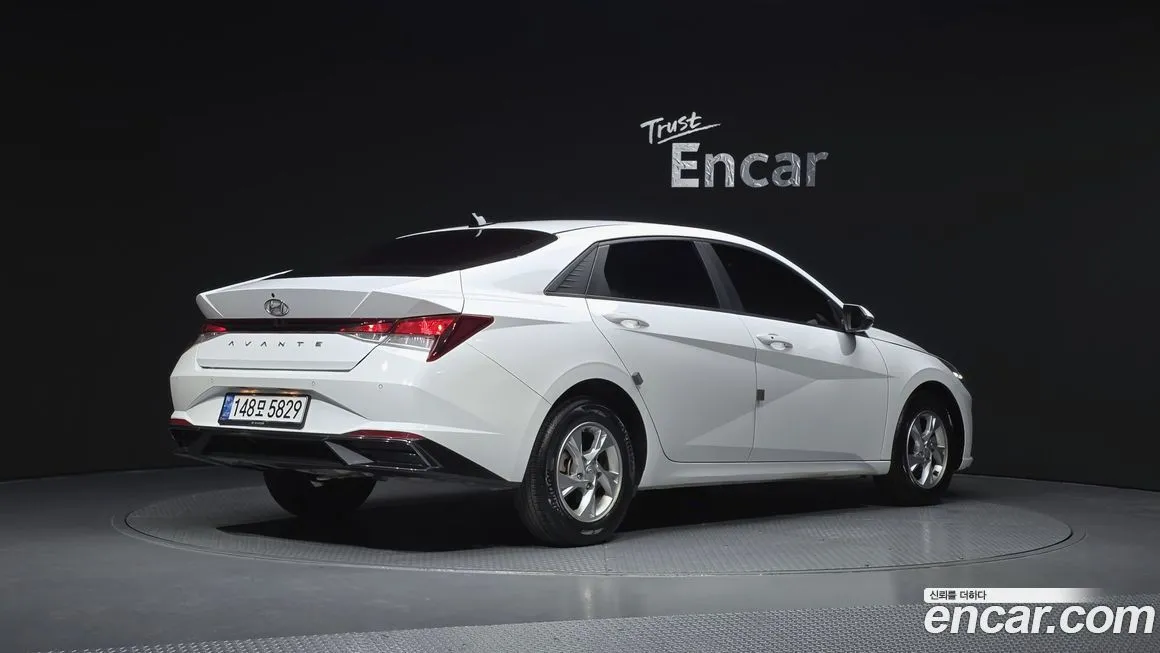 Hyundai AVANTE — фото 5