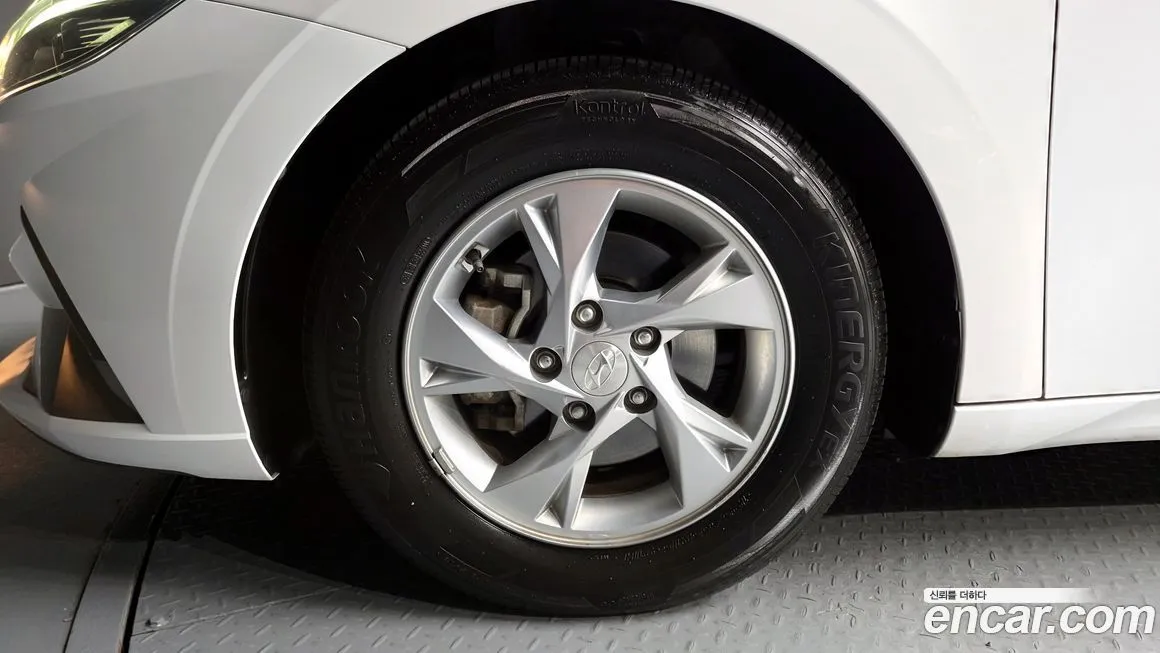 Hyundai AVANTE — фото 6