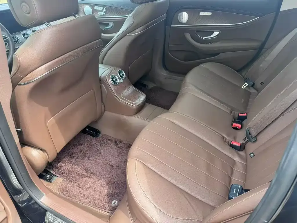 Mercedes-Benz E-Class 2023 из CN, фото 4
