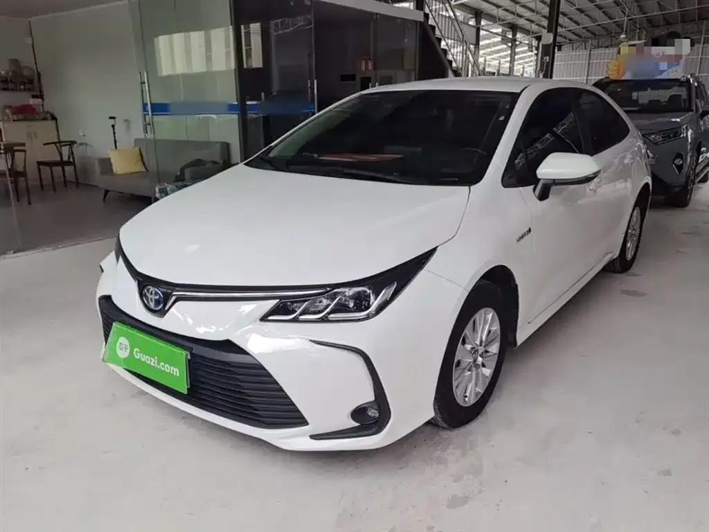 Toyota Corolla — фото 1