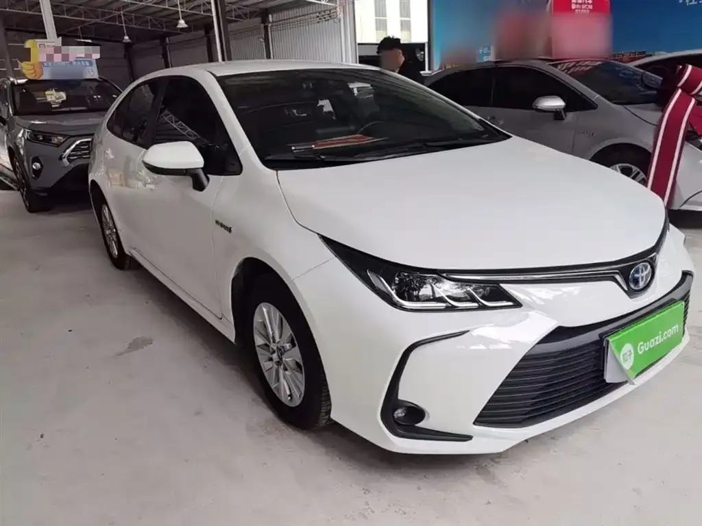 Toyota Corolla — фото 3
