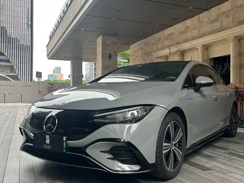 Mercedes-Benz EQE