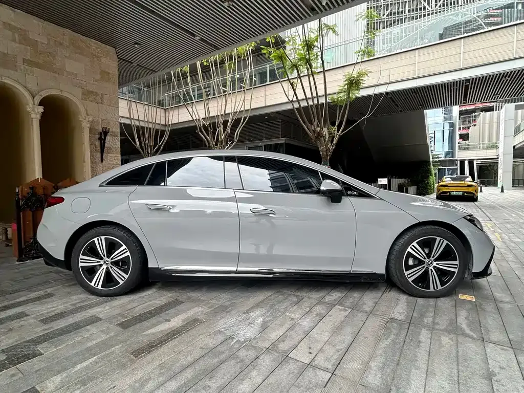 Mercedes-Benz EQE 2023 из CN, фото 4