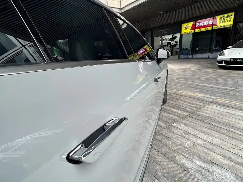 Mercedes-Benz EQE 2023 из CN, фото 3