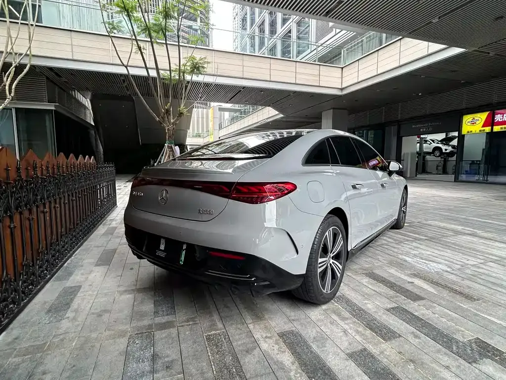 Mercedes-Benz EQE 2023 из CN, фото 9