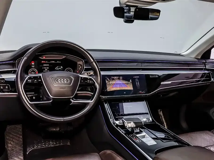 Audi A8 — фото 10