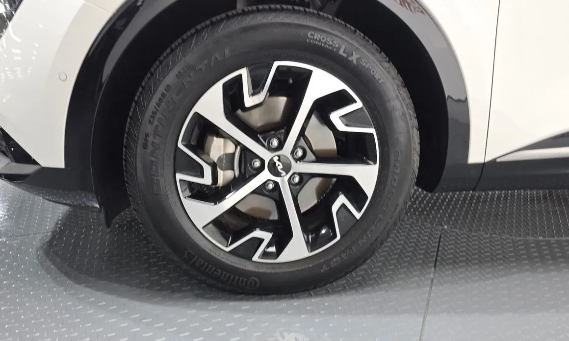 Kia Sportage — фото 9