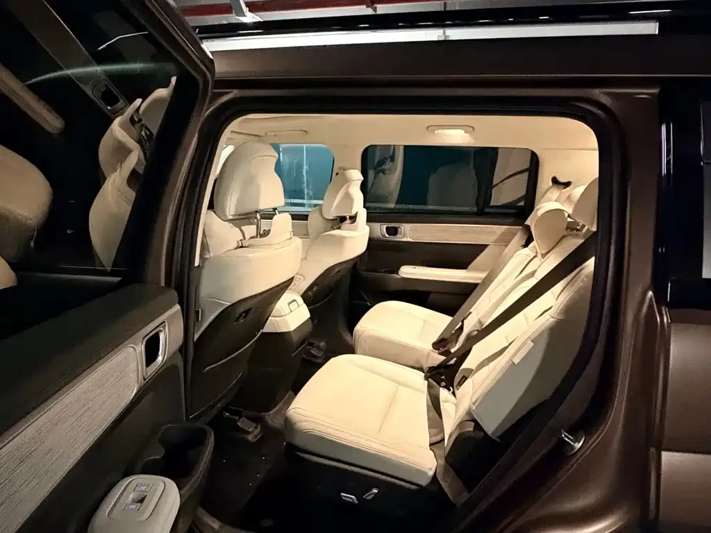 Hyundai Santa Fe — фото 10