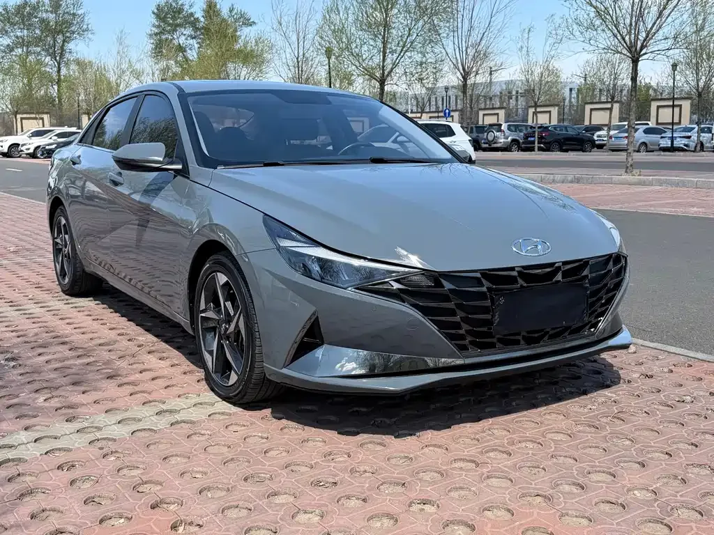 Hyundai Elantra — фото 7