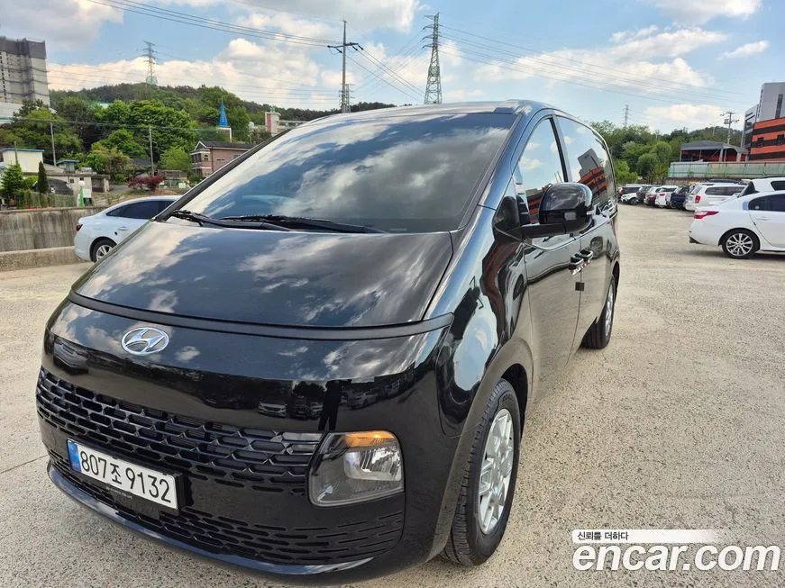 Hyundai Staria — фото 1