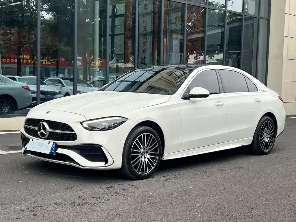 Mercedes-Benz C-Class — фото 1