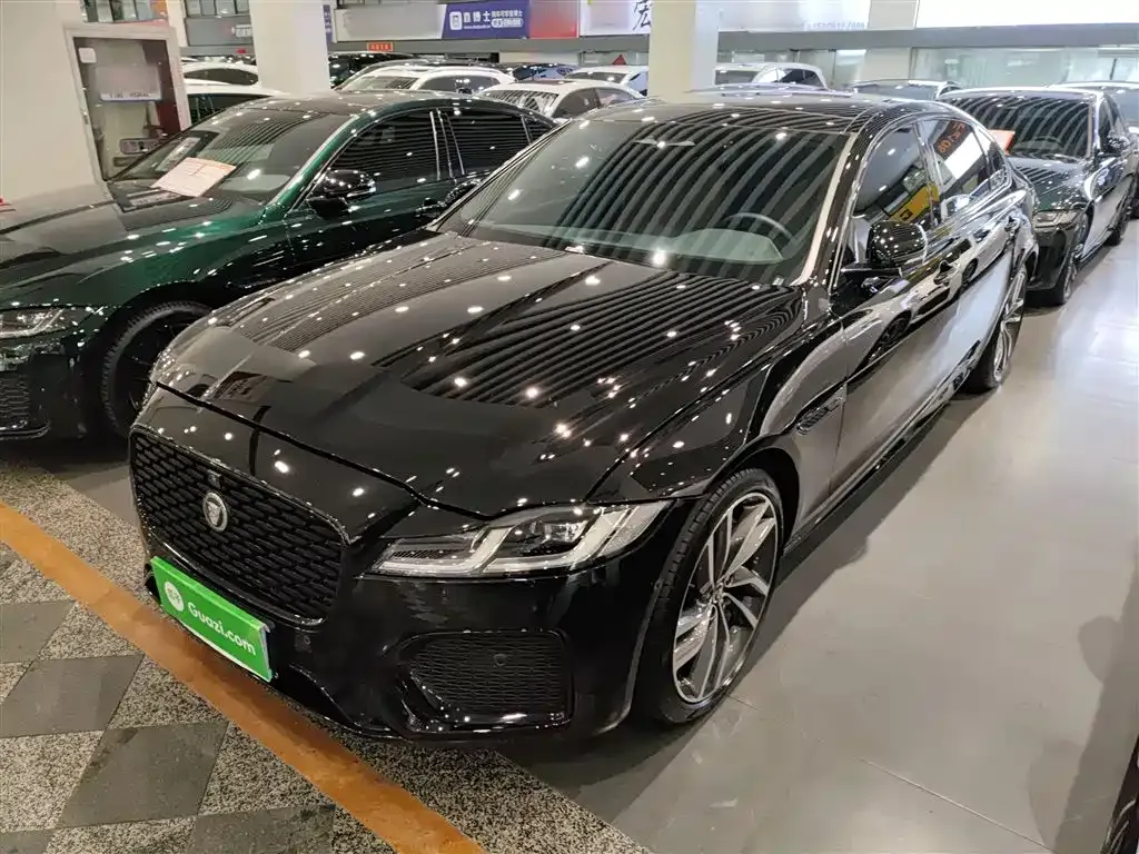 Jaguar XFL — фото 1