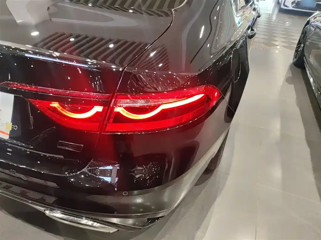 Jaguar XFL — фото 10
