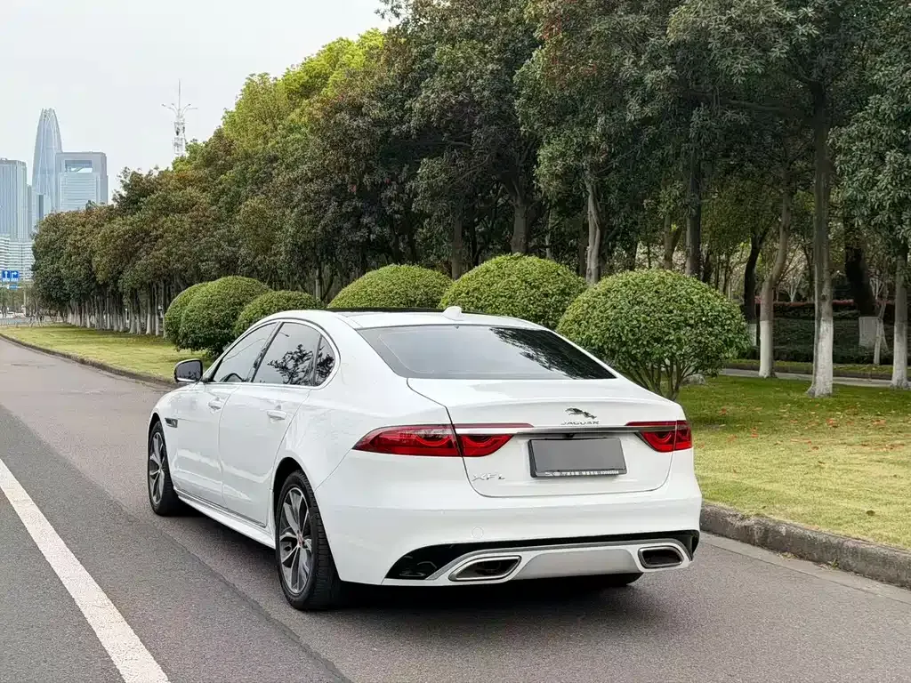 Jaguar XFL 2023 из CN, фото 9