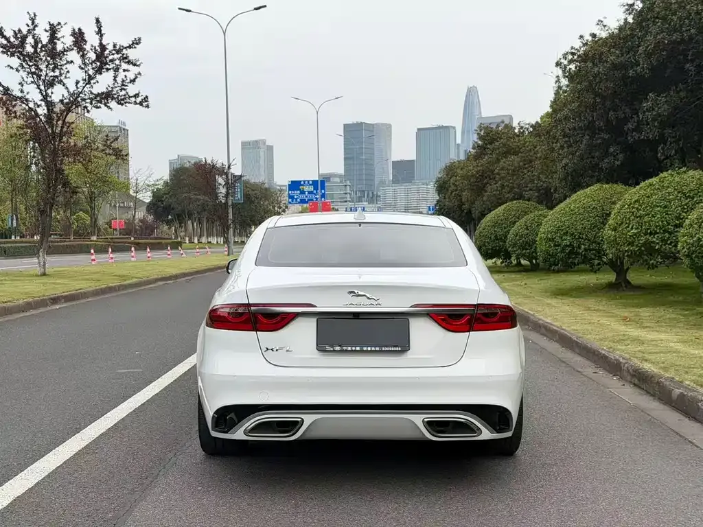 Jaguar XFL 2023 из CN, фото 7