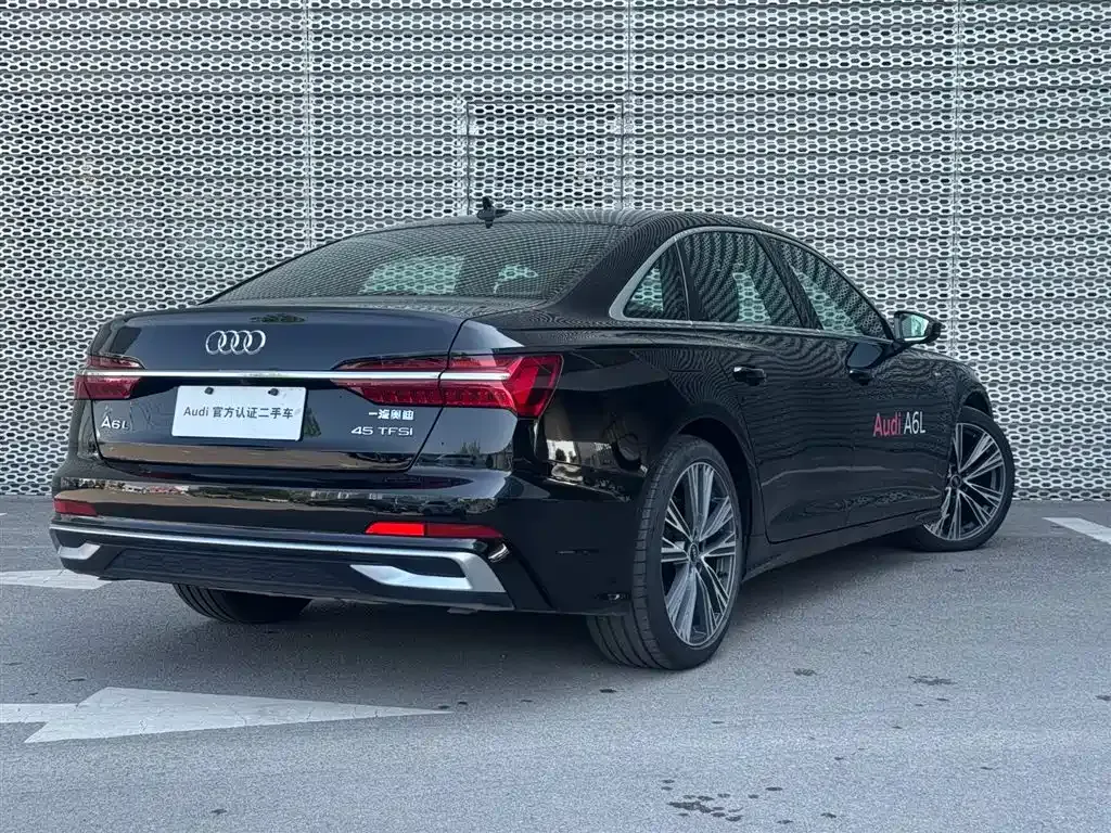 Audi A6L — фото 8