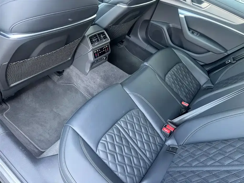Audi A6L — фото 3