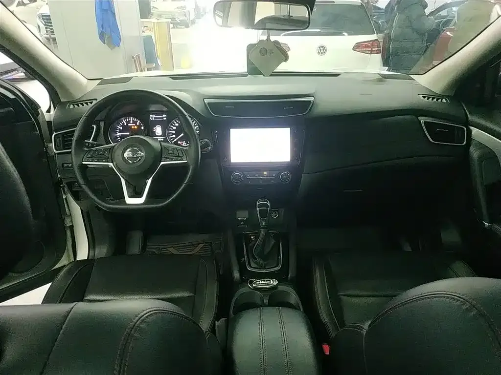 Nissan Qashqai — фото 10