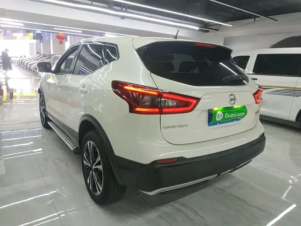 Nissan Qashqai — фото 4