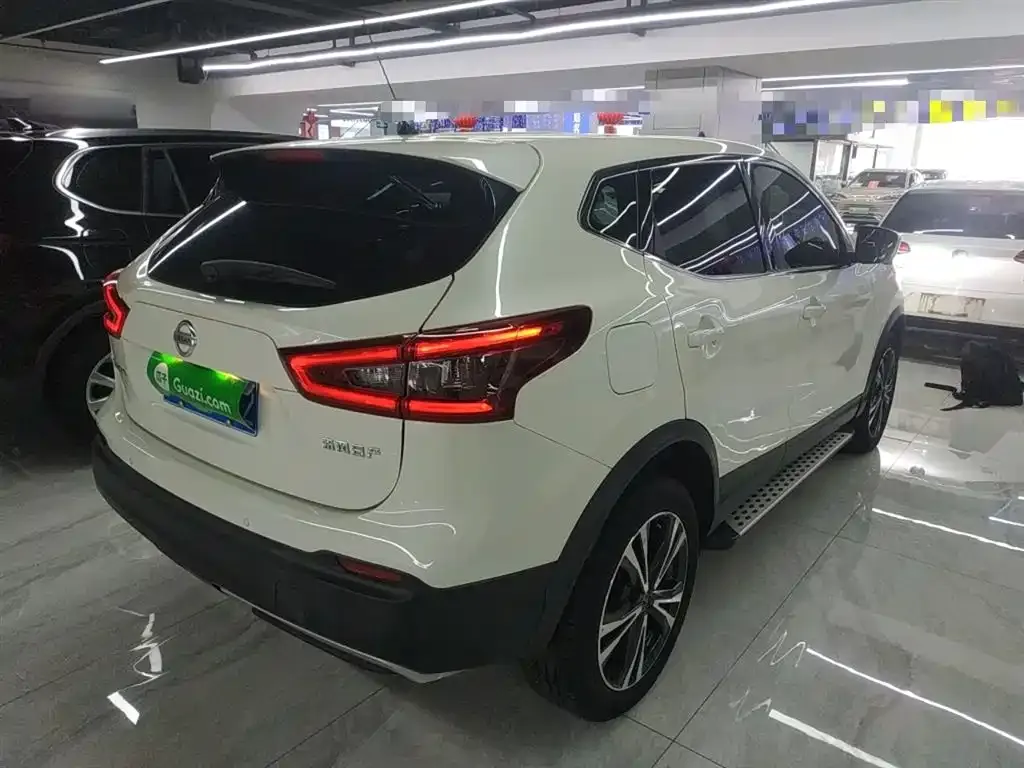 Nissan Qashqai — фото 8