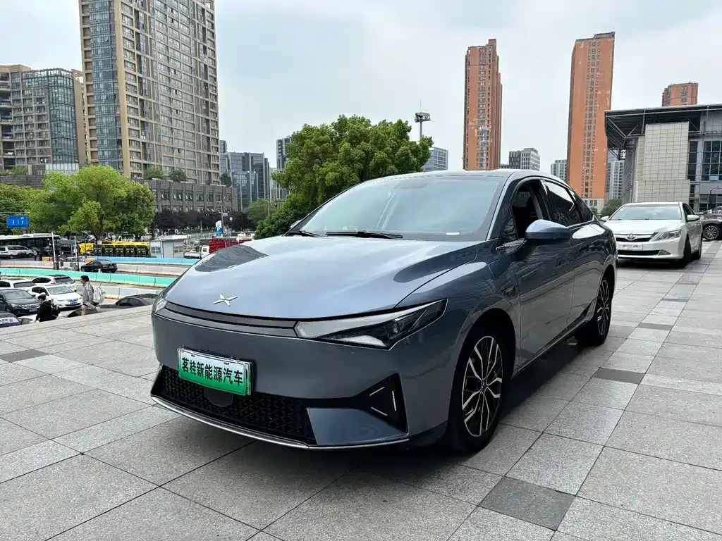 XPeng P5