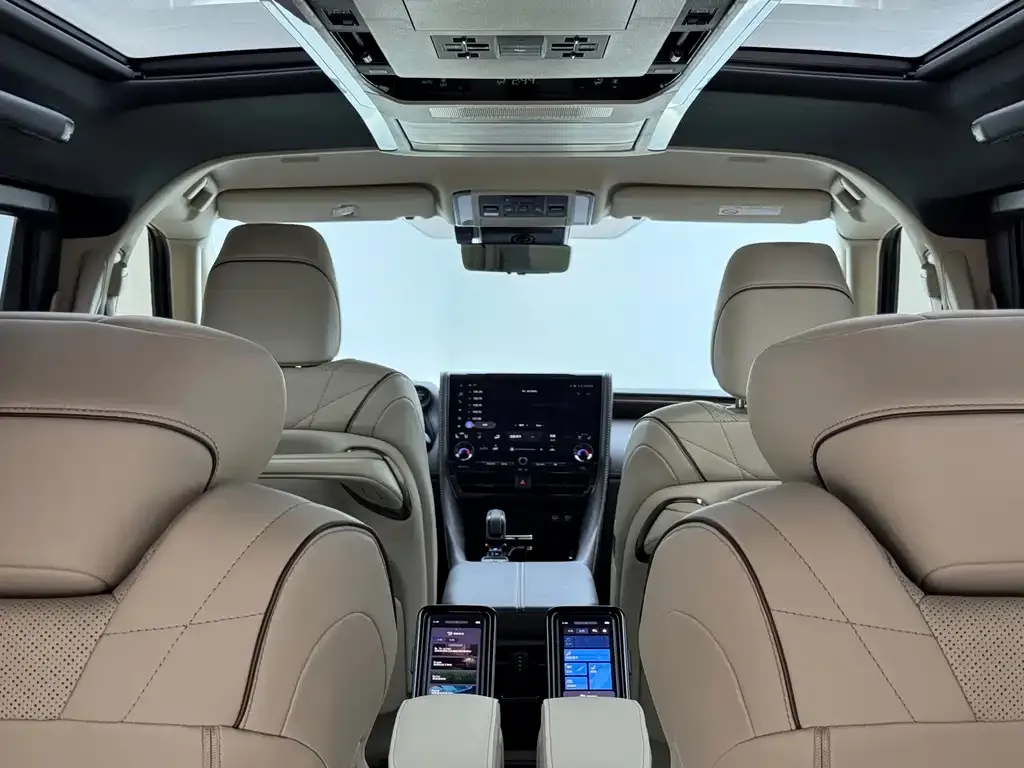 Toyota Vellfire — фото 9