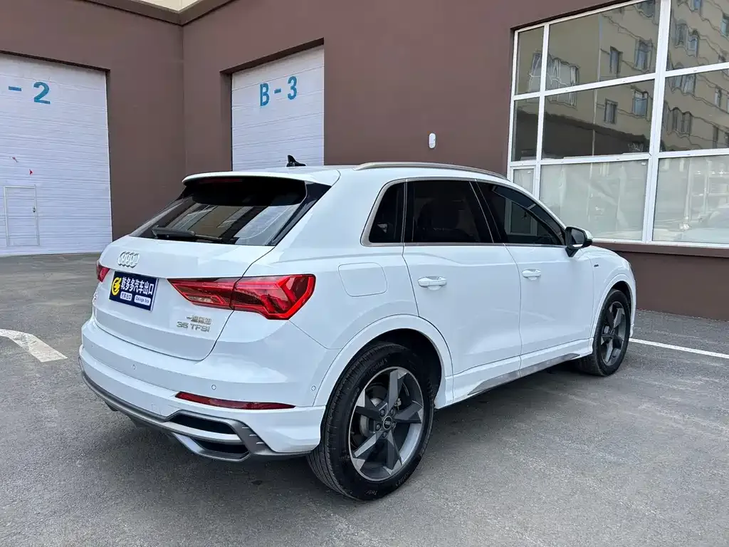 Audi Q3 — фото 3