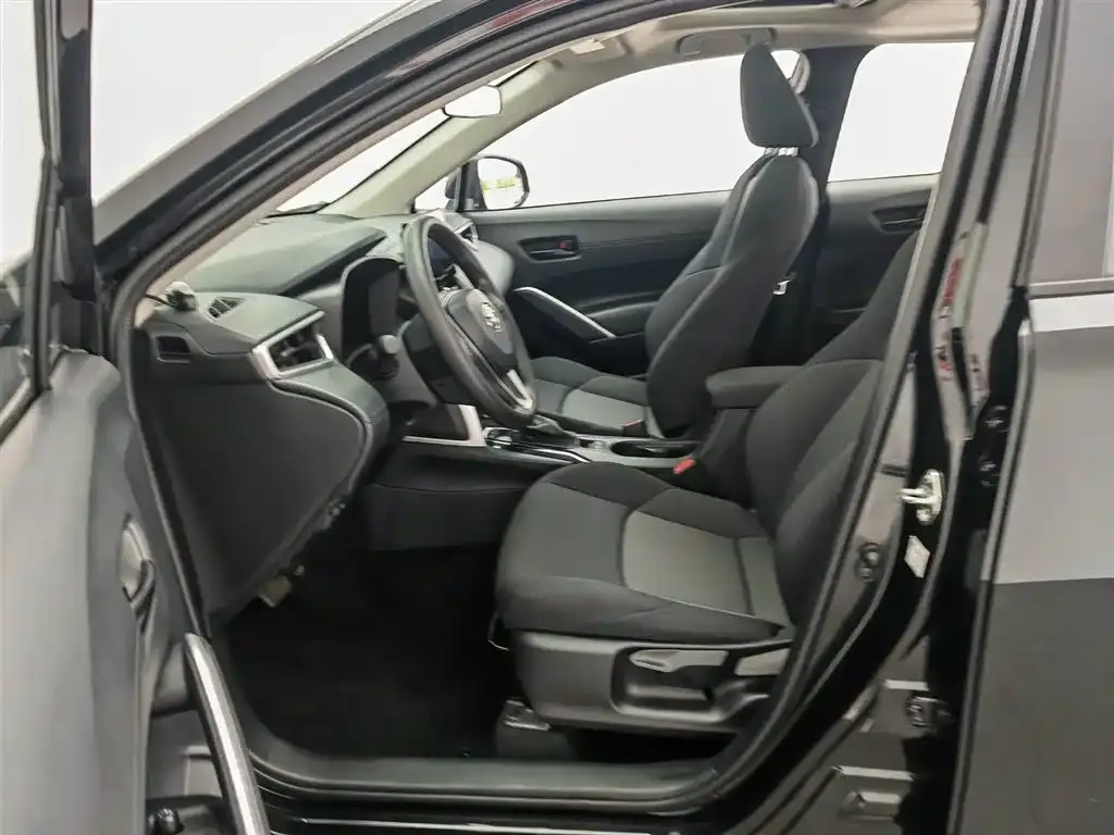 Toyota Frontlander 2023 из CN, фото 7