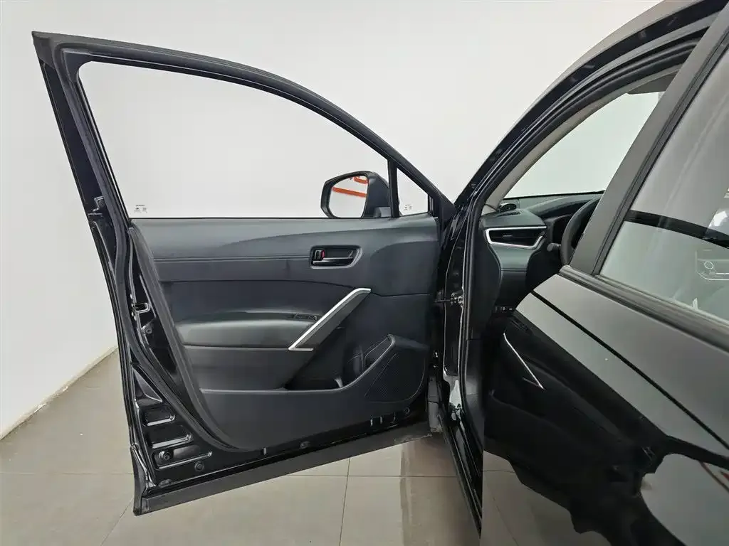 Toyota Frontlander 2023 из CN, фото 6