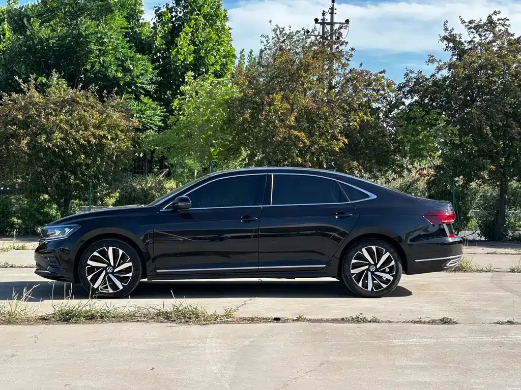 Volkswagen Passat — фото 7