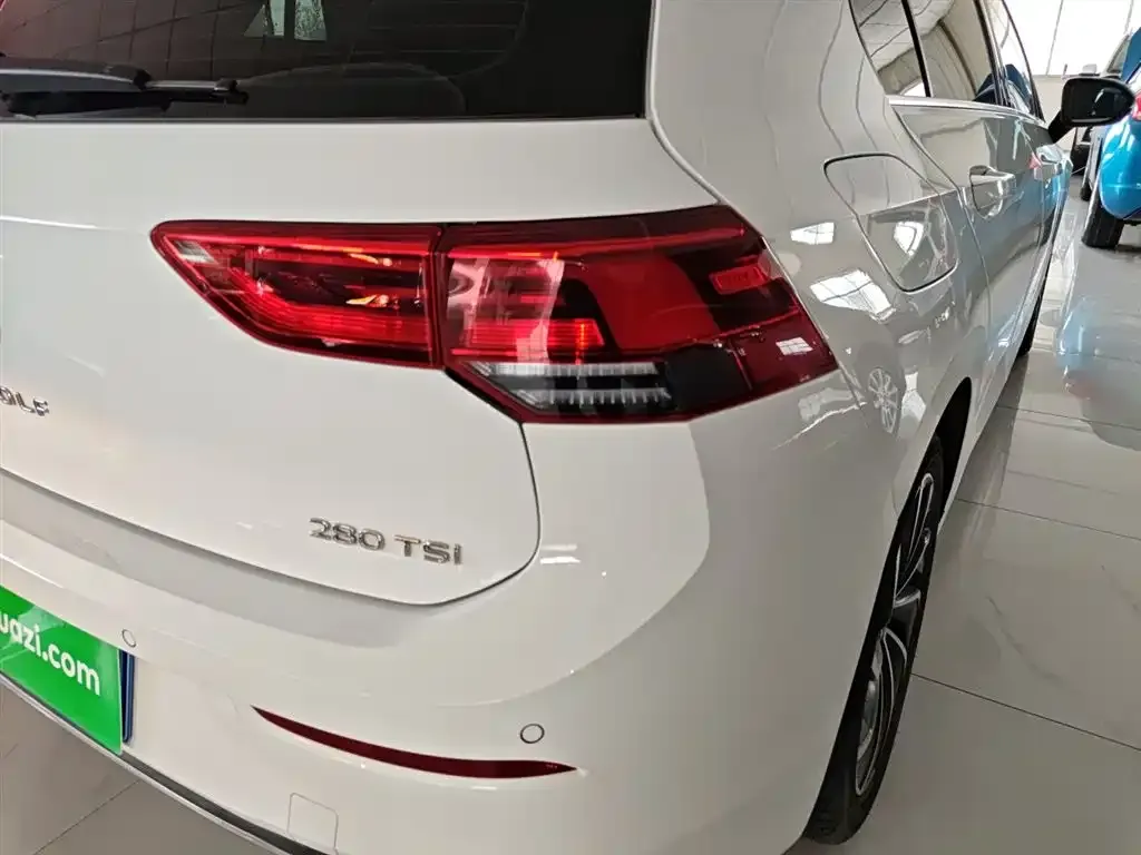 Volkswagen Golf 2022 из CN, фото 2