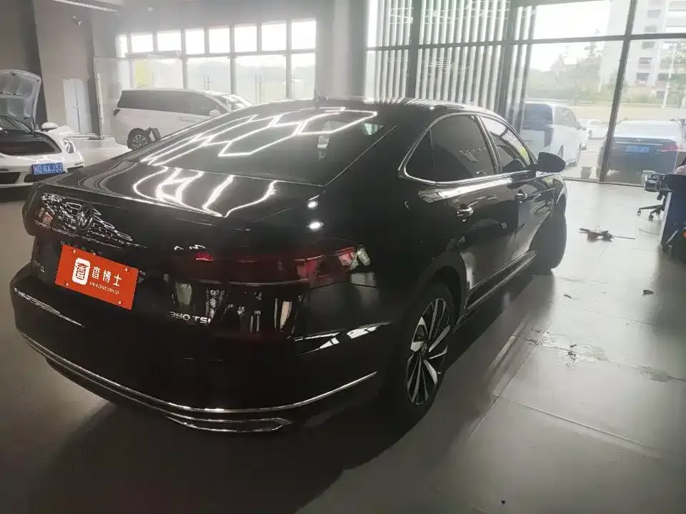 Volkswagen Passat — фото 8