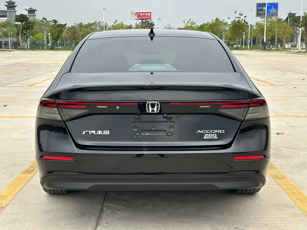 Honda Accord — фото 5