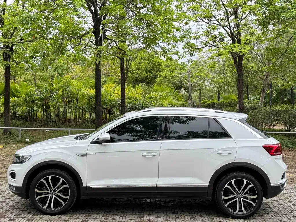 Volkswagen T-Roc — фото 5
