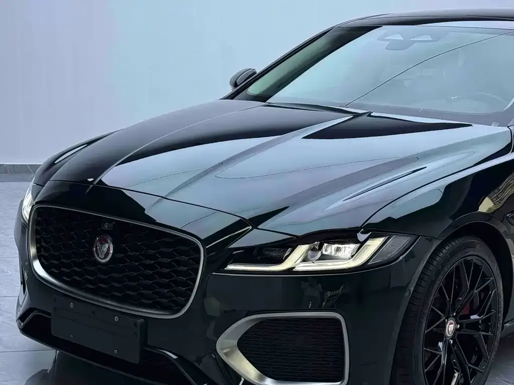 Jaguar XFL — фото 8