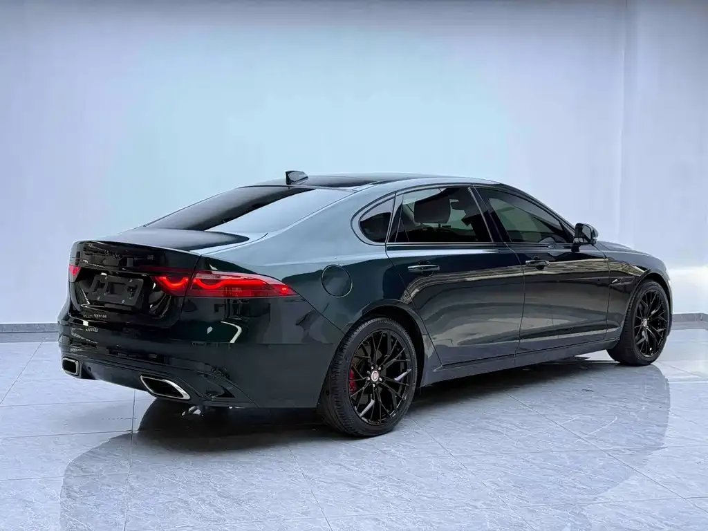 Jaguar XFL — фото 10