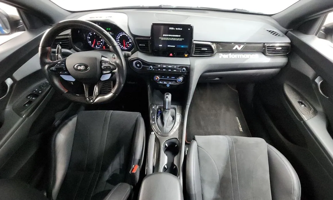 Hyundai Veloster — фото 8