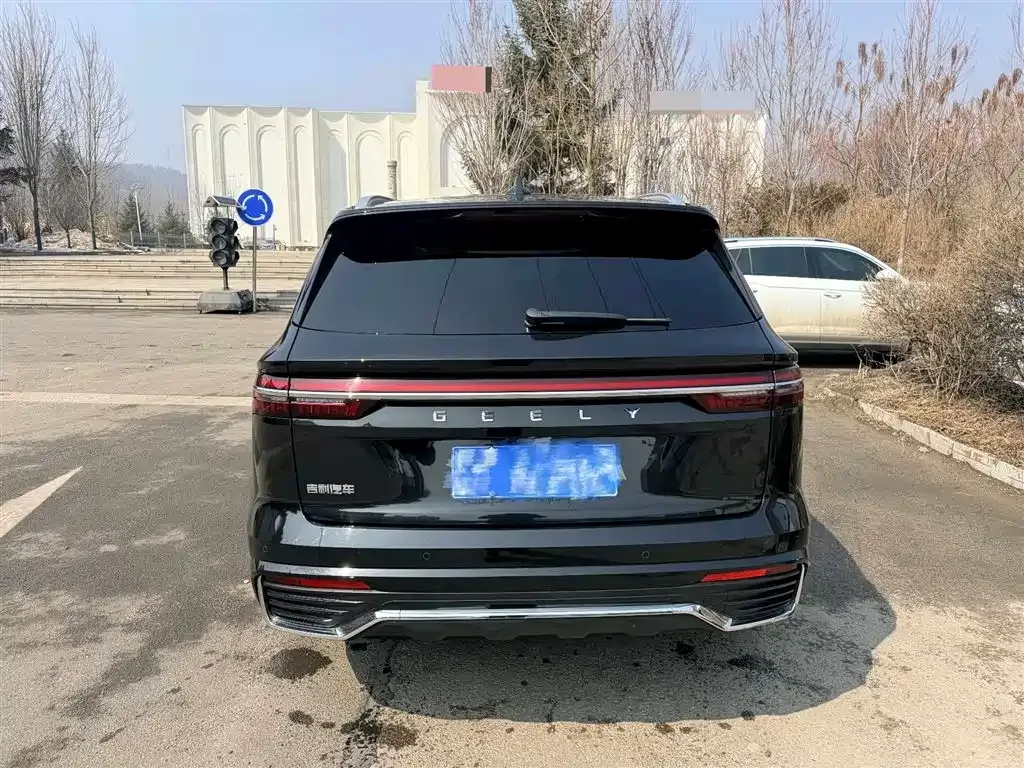 Geely Xingyue L — фото 9