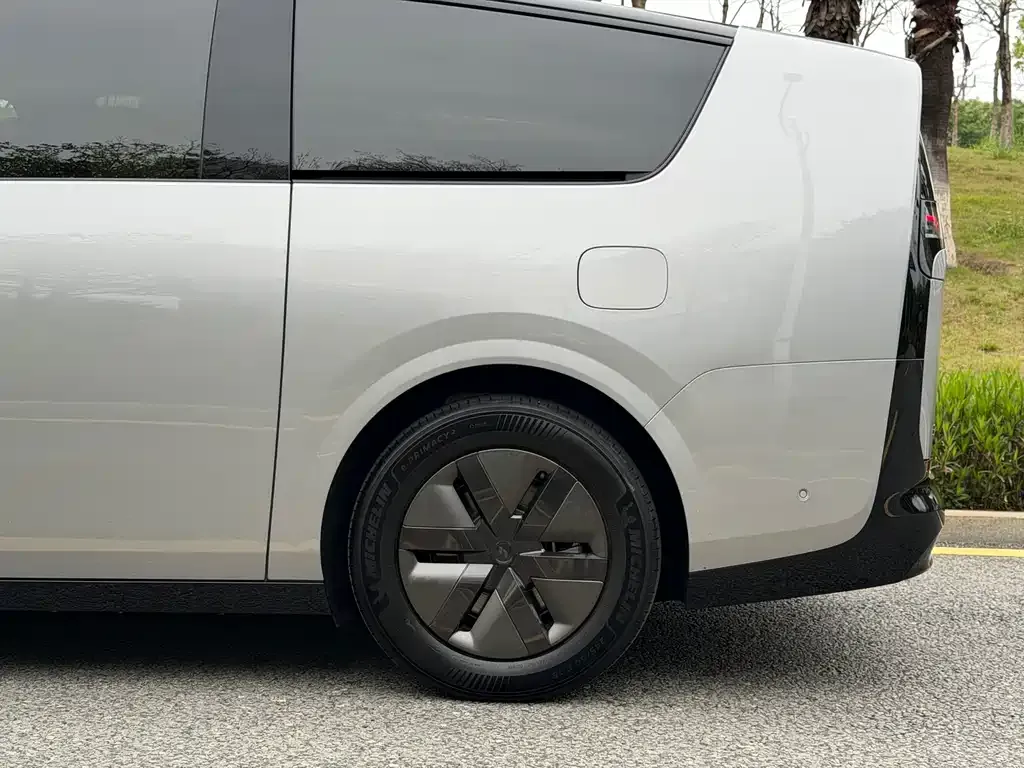Li Auto MEGA 2025 из CN, фото 3