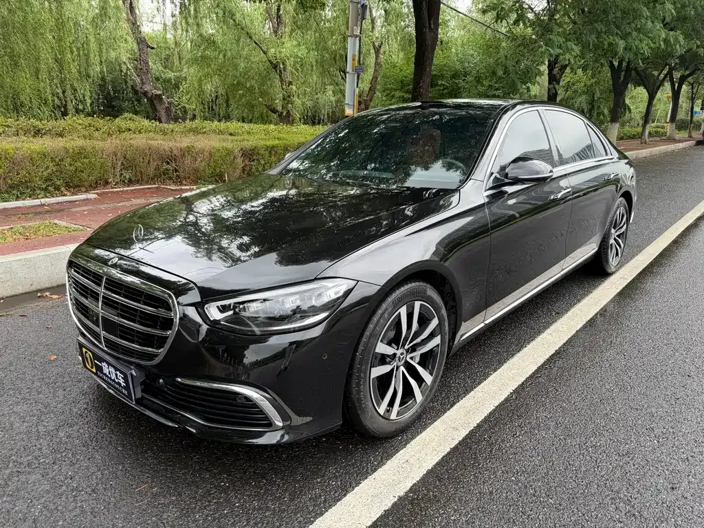 Mercedes-Benz S-Class — фото 1