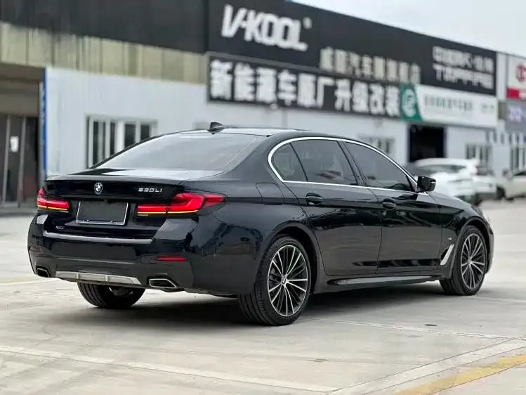 BMW 5 Series — фото 4
