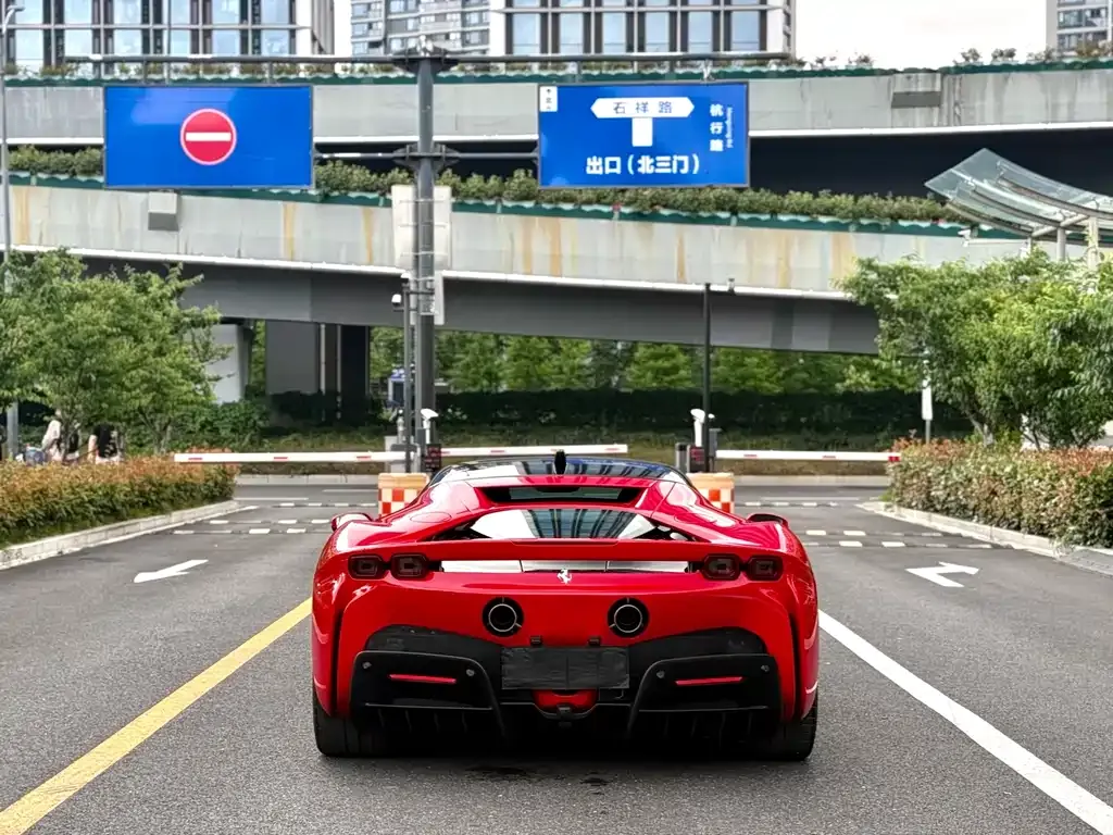 Ferrari SF90 2023 из CN, фото 6