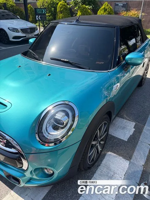 Mini Cooper Convertible 2021 из KR, фото 9