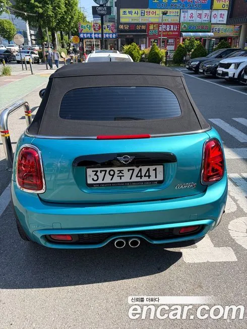 Mini Cooper Convertible 2021 из KR, фото 2