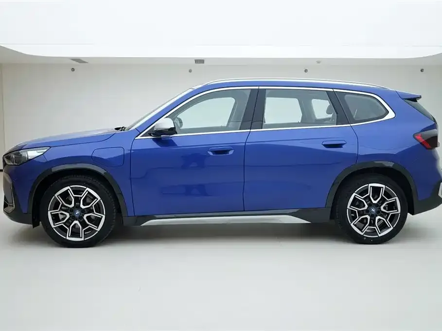 BMW iX1 2024 из CN, фото 5