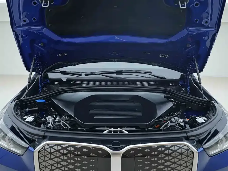 BMW iX1 2024 из CN, фото 10